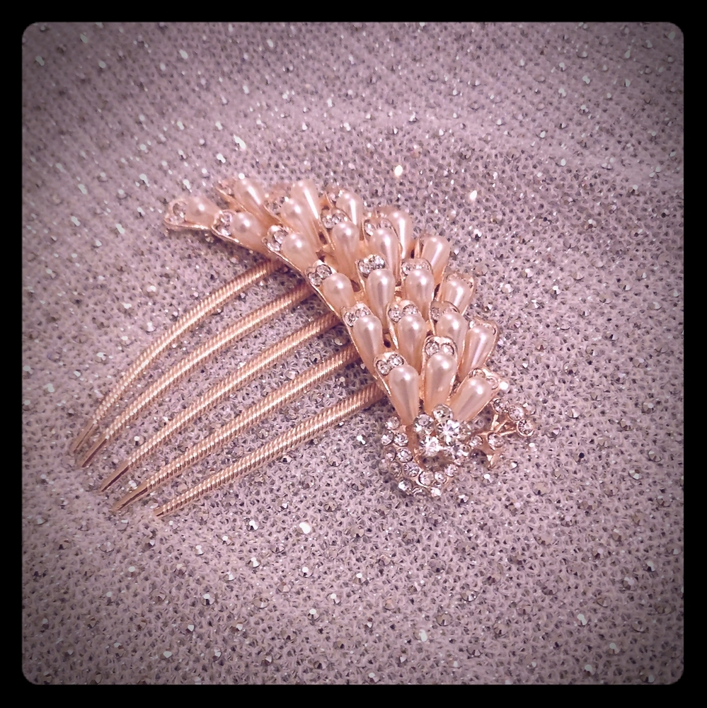 🔥Beautiful peacock pearls/diamonds hair piece